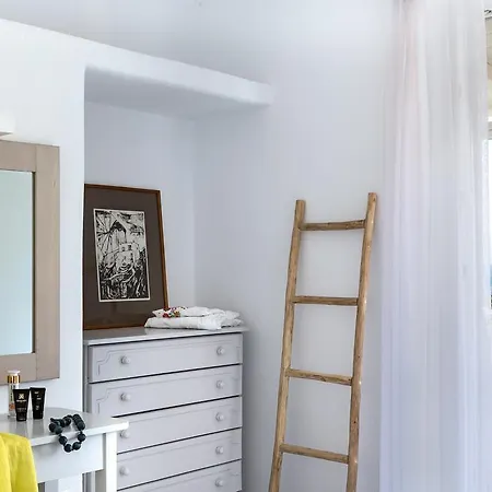 Ξενοδοχείο με διαμερίσματα Bay Bees Sea View & Homes 3*