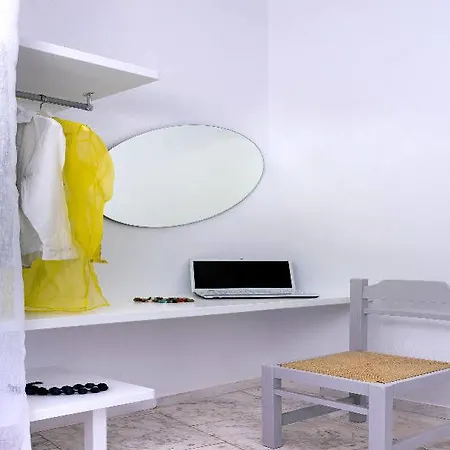 Bay Bees Sea View & Homes 3* Platis Yialos