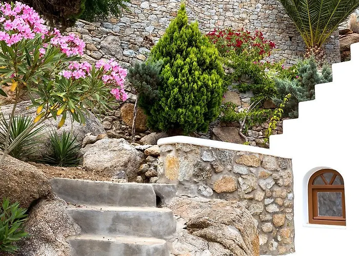 Aparthotel Bay Bees Sea View & Homes 3*