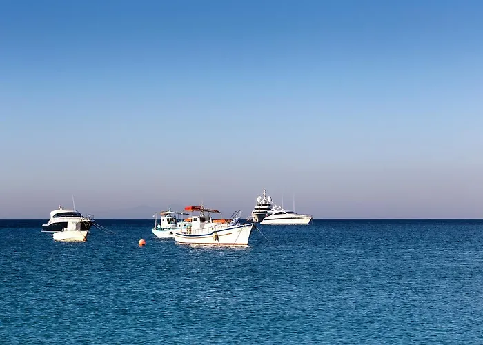 Bay Bees Sea View & Homes