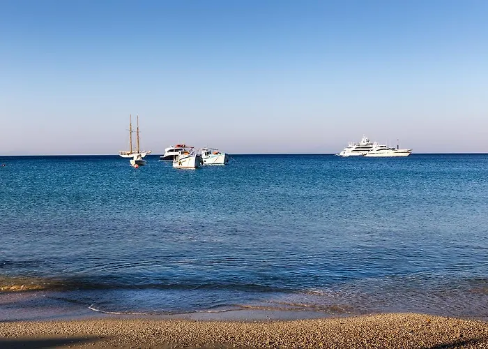 Bay Bees Sea View & Homes 3*