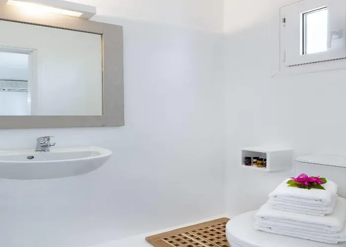 Aparthotel Bay Bees Sea View & Homes 3*